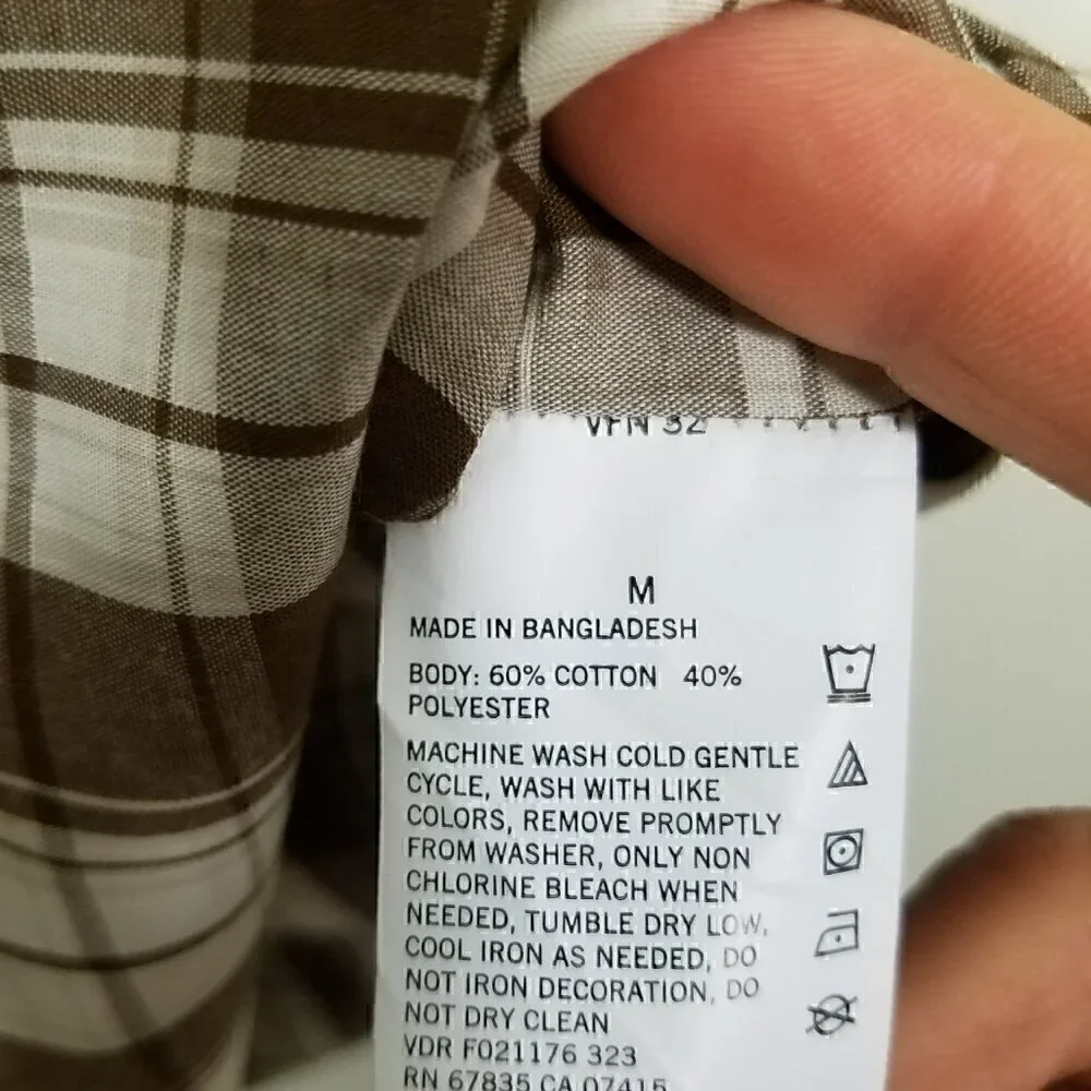 NWT Nautica Plaid Long Sleeve Button Down Shirt Size M